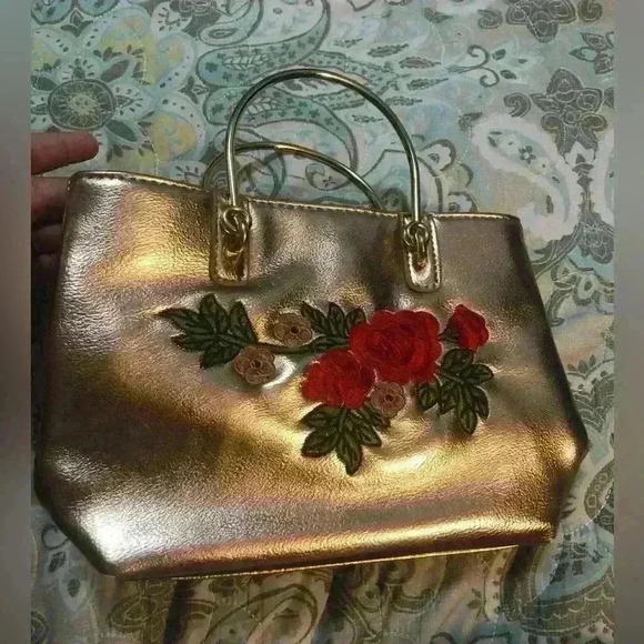 vintage metallic bag with flower embroidery - Picture 3 of 6